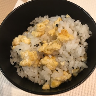 何もない日の朝ごはんに❗️卵混ぜこみご飯❗️